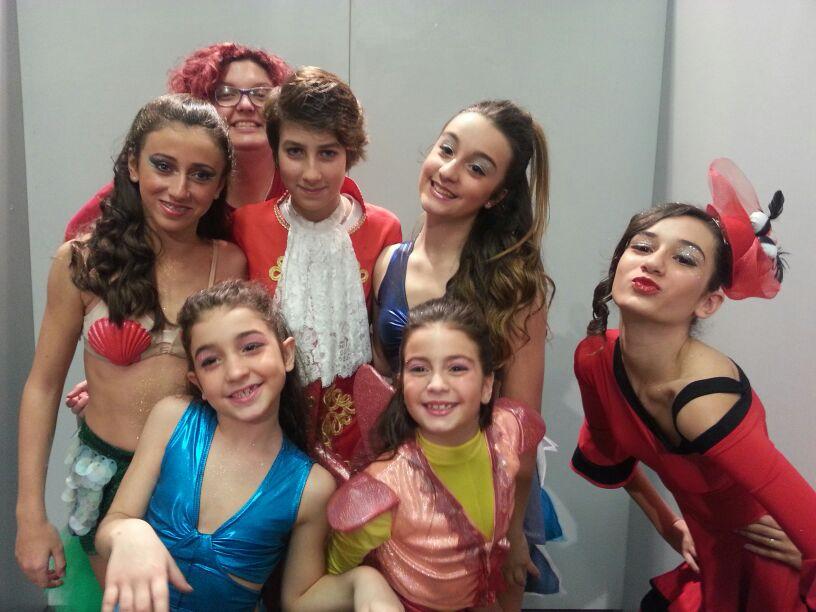 Cast della Sirenetta in posa ravvicinata